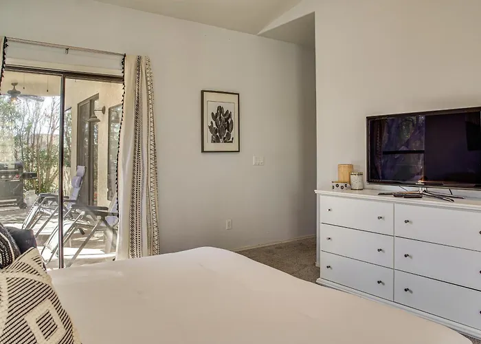 Pet-friendly Snowbird Haven W/ Pool In Gold Canyon